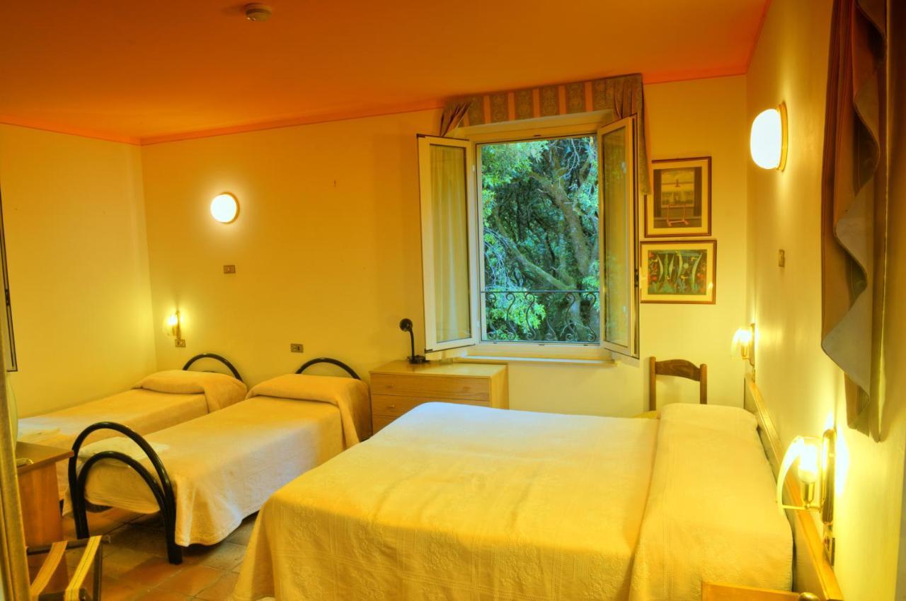 Albergo Ristorante Ferretti Monteluco Chambre photo